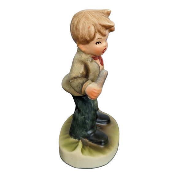 Goebel Hummel Figurine Little Boy Figure 
VINTAGE - Picture 7 of 8